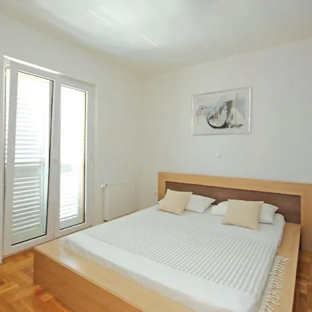 Seasun Apartment *