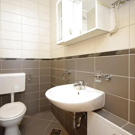 Seasun Apartment *